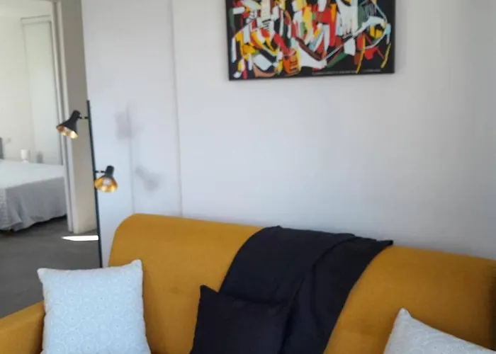 Neuf Lumineux Avec Balcon, Wi-fi, Au Pied De La Du Chay, - Fr-1-494-126 *